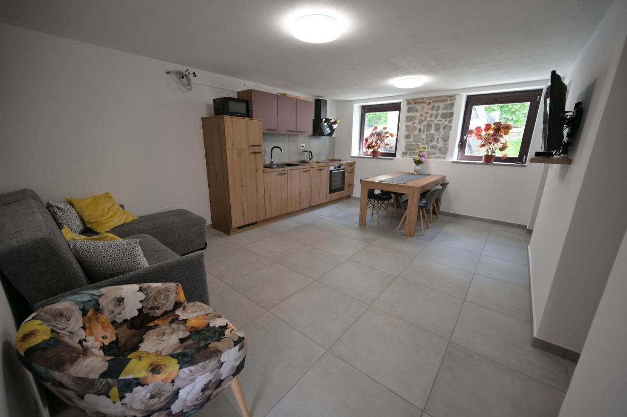 Apartments Ten Sen Кобарид Екстериор снимка