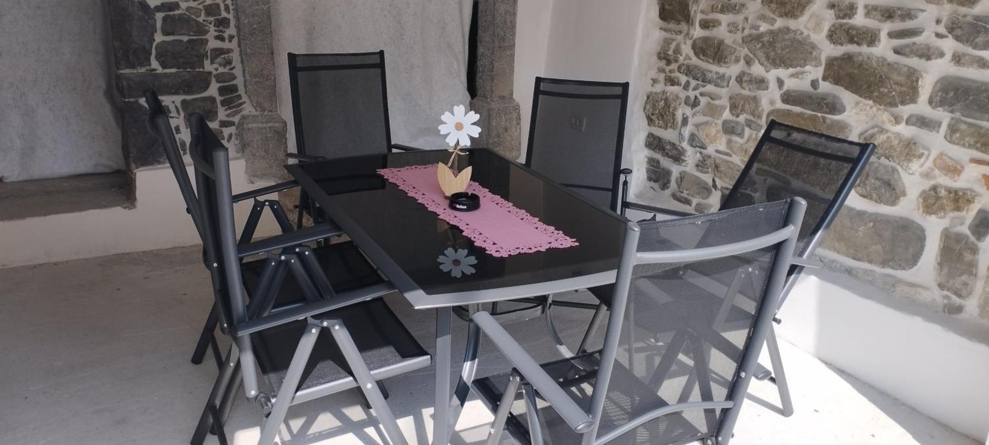 Apartments Ten Sen Кобарид Стая снимка